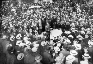 Bekanntmachung des Kriegszustandes (Foto: Hermann Rex)