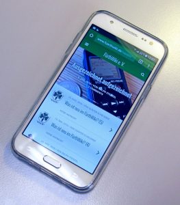 Modern und übersichtlich: Mobil-Fassung einer Website (Foto: Ralph Stenzel)